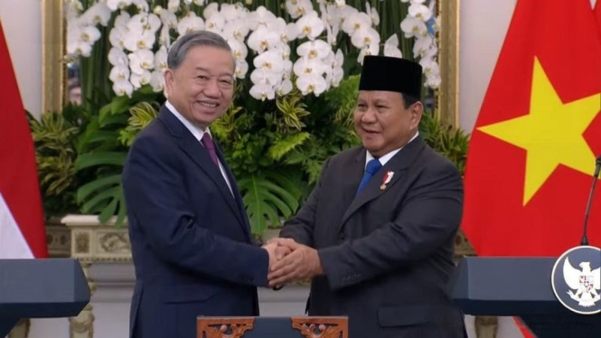 Presiden Prabowo Subianto bersama Sekjen Partai Komunis Vietnam To Lam 