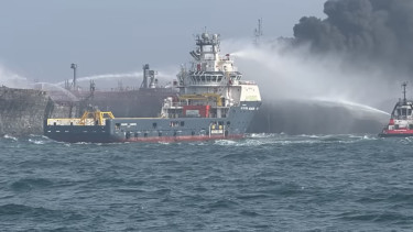 Tabrakan Kapal tanker minyak dengan kapal kargo di lepas pantai timur Inggris