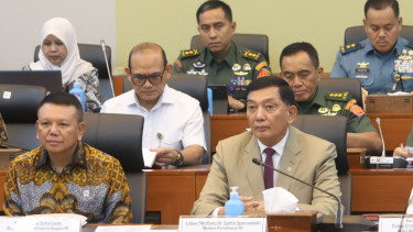 Menhan RI Sjafrie Sjamsoeddin Raker dengan DPR RI