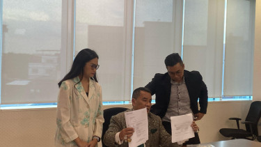 Hotman Paris Konferensi Pers Soal Gugatan Jusuf Hamka ke Harry Tanoe