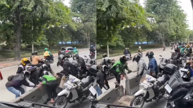 Viral Sekelompok Pemotor Nekat Bongkar Pembatas Jalan