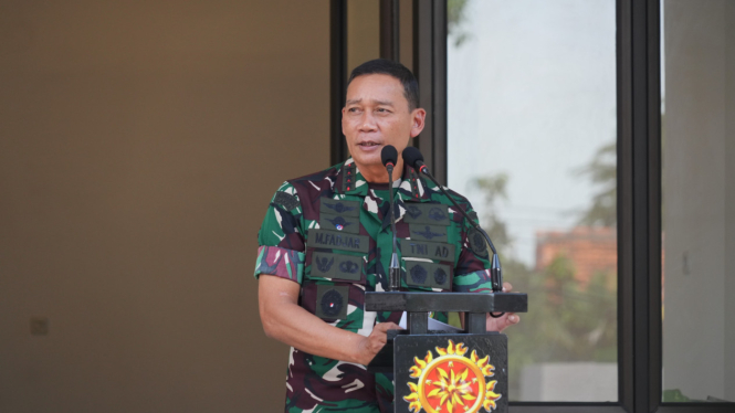 VIVA Militer: Pangkostrad Letjen TNI Mohammad Fadjar