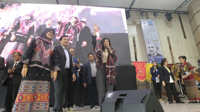Rangkaian Festival Nommensen 2025, menghadiri Menteri Komdigi RI, Meutya Hafid, isi Kuliah Umum di Kampus UHN, Kota Medan.(istimewa/VIVA)