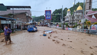 Banjir bandang dan tanah longsor terjadi kawasan objek wisata Danau Toba, Kabupaten Simalungun.(dok Polres Simalungun)