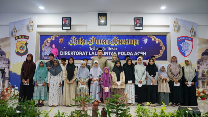 Ditlantas Polda Aceh menggelar buka puasa bersama dengan anak yatim