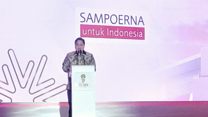 Menteri Koordinator Bidang Perekonomian, Airlangga Hartarto, di kawasan SCBD, Jakarta Selatan, Senin, 17 Maret 2025