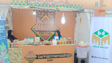 Stan Terang Inklusi di Pasar Wadai Banjarbaru - Foto Dok Faidur