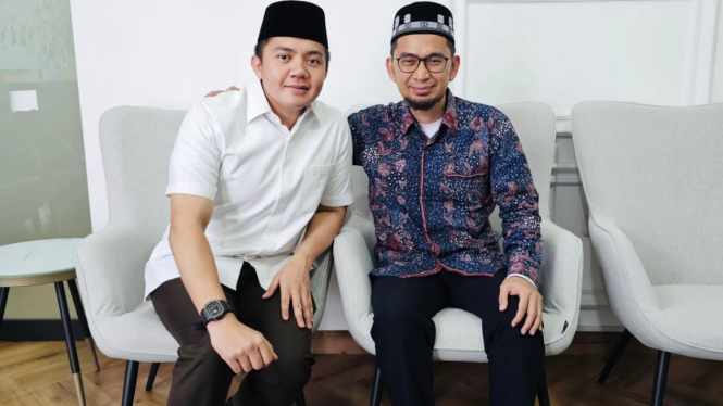 Letkol Teddy dan Ustaz Adi Hidayat
