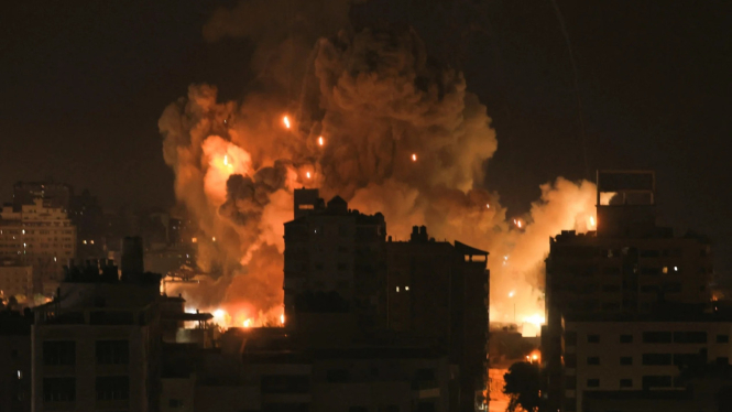 VIVA Militer: Ledakan pasca serangan udara militer Israel di Jalur Gaza