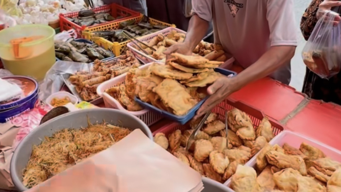 Dari hasil pengawasan dan pemeriksaan, ditemukan lima sampel makanan yang mengandung formalin dan rhodamin b, zat berbahaya yang dilarang digunakan dalam produk pangan.