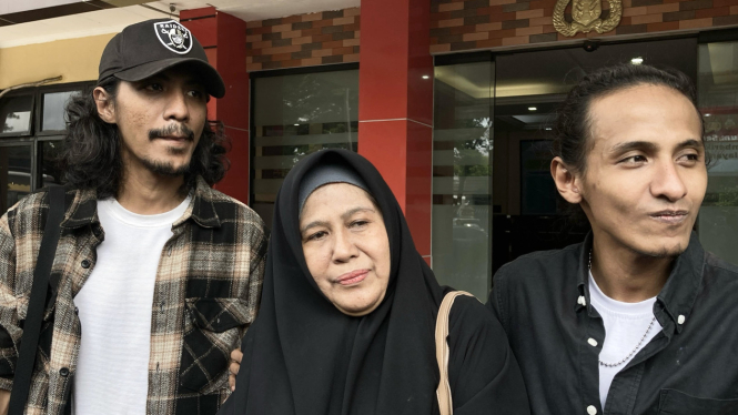 Martin, Titin, dan Bintang Badjideh