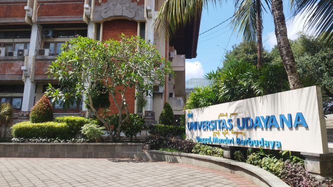 Rektorat Kampus Universitas Udayana Bali