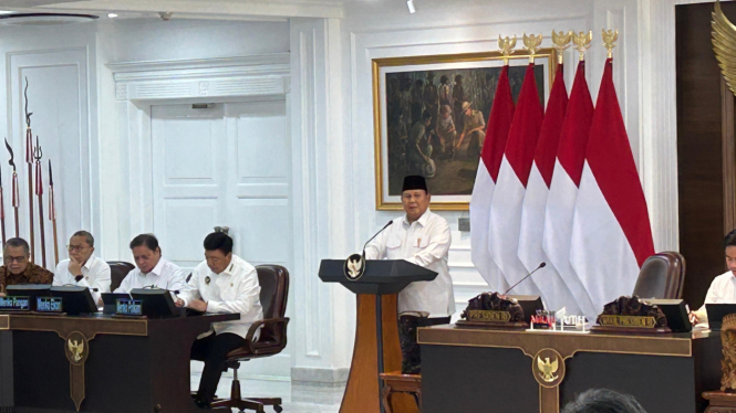 Presiden RI Prabowo Subianto dalam Sidang Kabinet Paripurna di Istana Kepresidenan, Jakarta Pusat, Jumat, 21 Maret 2025.