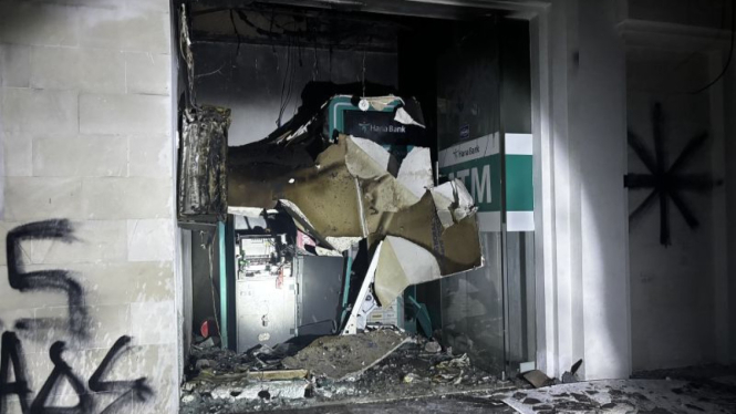 Mesin ATM Hana Bank hangus terbakar di Kota Bandung