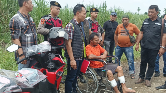 Edi Subayu alias Bayu pelaku pembunuhan wanita berhelm ditemukan perkebunan tebu di Kabupaten Deliserdang.(B.S.Putra/VIVA)