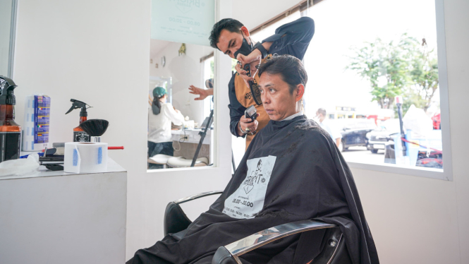Barbershop gratis di Serambi MyPertamina