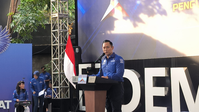 Ketua Umum Partai Demokrat, Agus Harimurti Yudhoyono (AHY) di Kantor DPP Partai Demokrat, Jakarta Pusat, Minggu, 23 Maret 2025