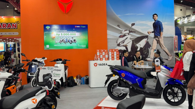 Booth Yadea Jakarta Lebaran Fair 2025