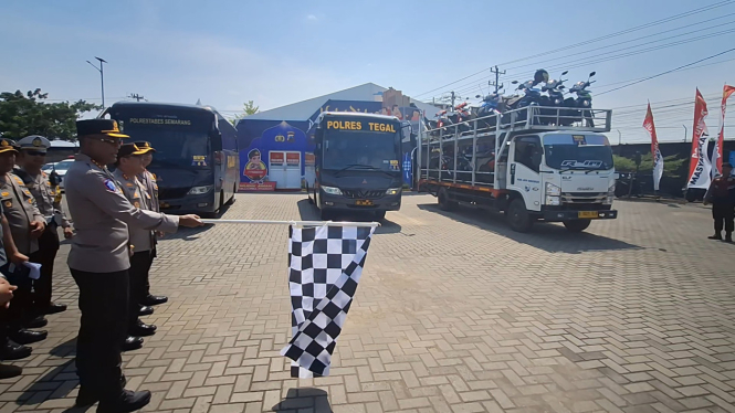  Wakapolda Jateng Kombes Pol Latif Usman melepas Valet Ride di Brebes