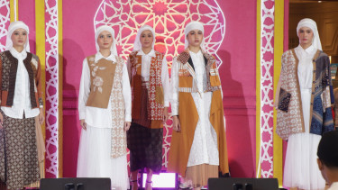 Koleksi desainer RryniHouse. 