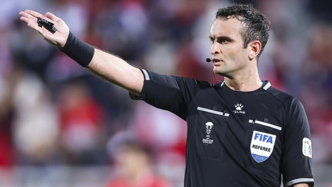 Wasit asal Tajikistan, Sadullo Gulmurodi