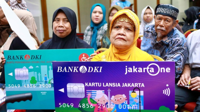 Penyaluran Bansos PKD kepada lansia, penyandang disabilitas, dan anak usia dini