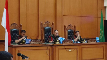 Sidang pembacaan vonis terdakwa kasus penembakan bos rental mobil.