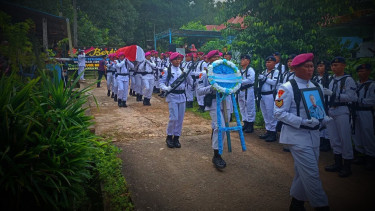 VIVA Militer: Prosesi pemakaman militer Kopka Mar Agus Salim