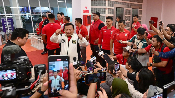 Presiden RI Prabowo Subianto usai menonton pertandingan Timnas Indonesia vs Bahrain di Stadion GBK, Jakarta (sumber foto: Muchlis Jr - Biro Pers Sekretariat Presiden)