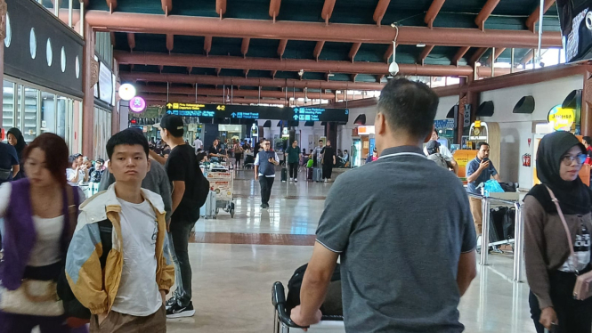 Pergerakan penumpang pada angkutan lebaran 2025 di bandara soetta