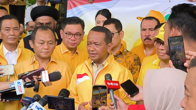 Ketua Umum Partai Golkar, Bahlil Lahadalia di Kantor DPP Partai Golkar, Jakarta Barat, Rabu, 26 Maret 2025