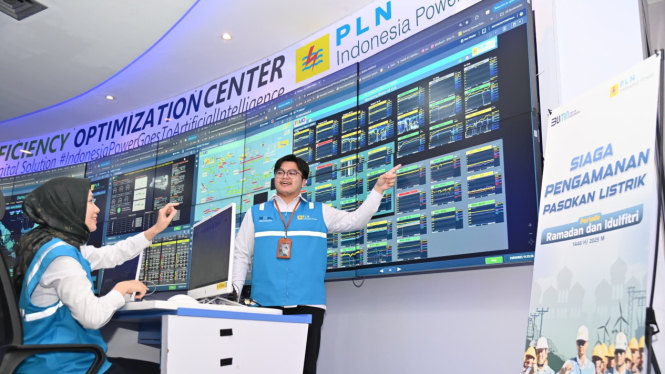 PLN Indonesia Power mempunyai fungsi monitoring pembangkit yaitu Reliability and Efficiency Optimization Center (REOC), pasokan listrik saat momen Ramadan dan Idulfitri 1446 H akan dipantau 24 jam.