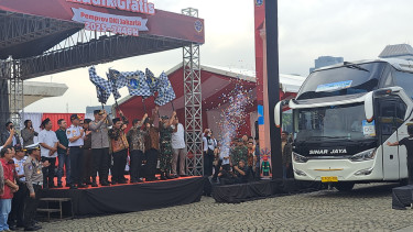Pelepasan Keberangkatan Pemudik di Program Mudik Gratis Jakarta 2025