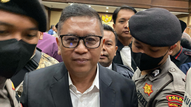 Sekjen PDIP Hasto Kristiyanto usai jalani sidang agenda tanggapan jaksa atas eksepsi atau nota keberatan yang digelar di Pengadilan Tipikor pada PN Jakarta Pusat