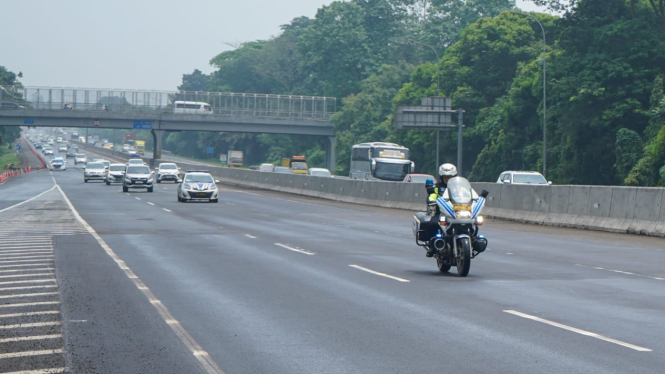 Rekayasa lalu lintas satu arah atau one way saat mudik Lebaran