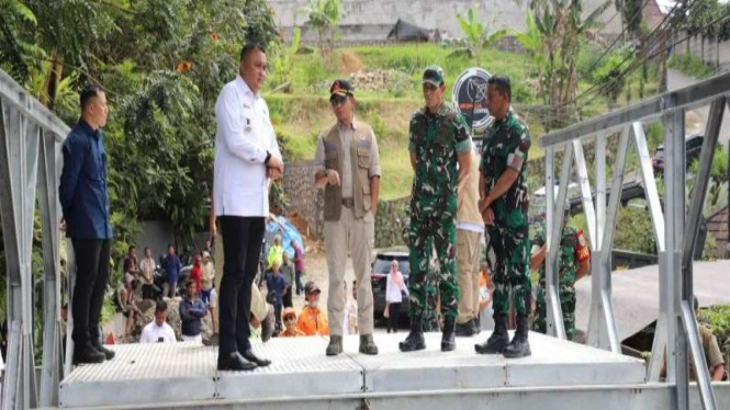 Arsip foto-Kepala BNPB Suharyanto, Bupati Bogor dan Danrem 061/Suryakencana.