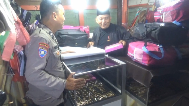 Toko emas yang dibobol para bocil di Jombang