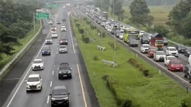 Pemberlakuan One Way Nasional di Arus Mudik 2025