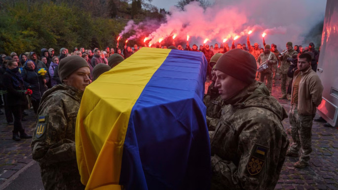 VIVA Militer: Prosesi pemakaman tentara Ukraina