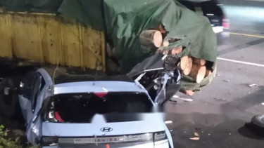 sebuah mobil Hyundai Ioniq menabrak truk yang melaju di jalur tersebut. Akibat kecelakaan ini, tiga orang dilaporkan meninggal dunia, sementara dua lainnya mengalami luka-luka.