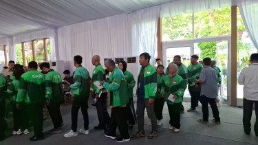 Driver ojol ikut open house di Istana Kepresidenan, Jakarta Pusat, Senin, 31 Maret 2025