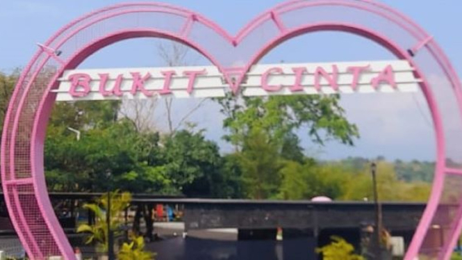 Bukit Cinta, Wisata Anti Galau di Cirebon, Jawa Barat