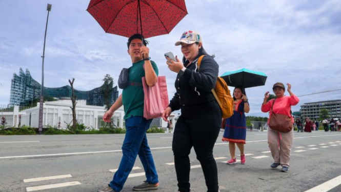 Pengunjung ketika berada di KIPP IKN saat libur Lebaran 1446 Hijriah