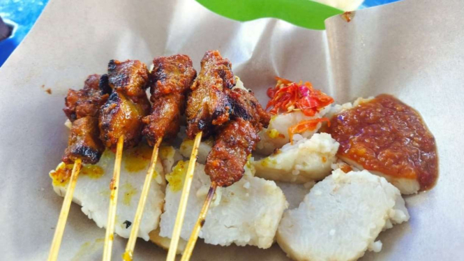 Sate ikan khas Bali