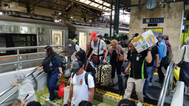Suasana arus balik lebaran di stasiun (Foto Istimewa).