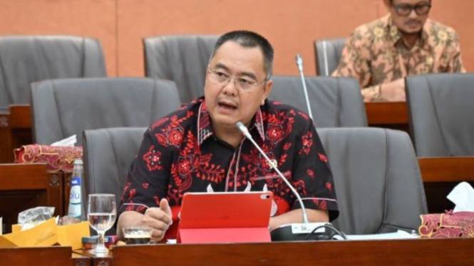 Kapoksi Fraksi PDIP Komisi XI DPR RI Harris Turino