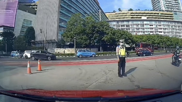 Polisi prank pengemudi mobil