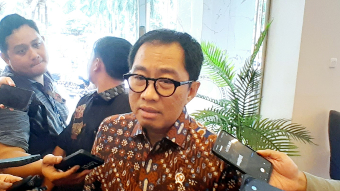 [Wakil Menteri Perindustrian, Faisol Riza, saat ditemui di kantor Kemenko Perekonomian, kawasan Lapangan Banteng, Jakarta Pusat, Senin, 7 April 2025]
