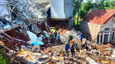 Rumah Irfan longsor di Depok