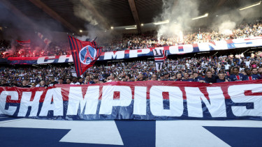 Suporter PSG rayakan juara Ligue 1 musim 2024/25